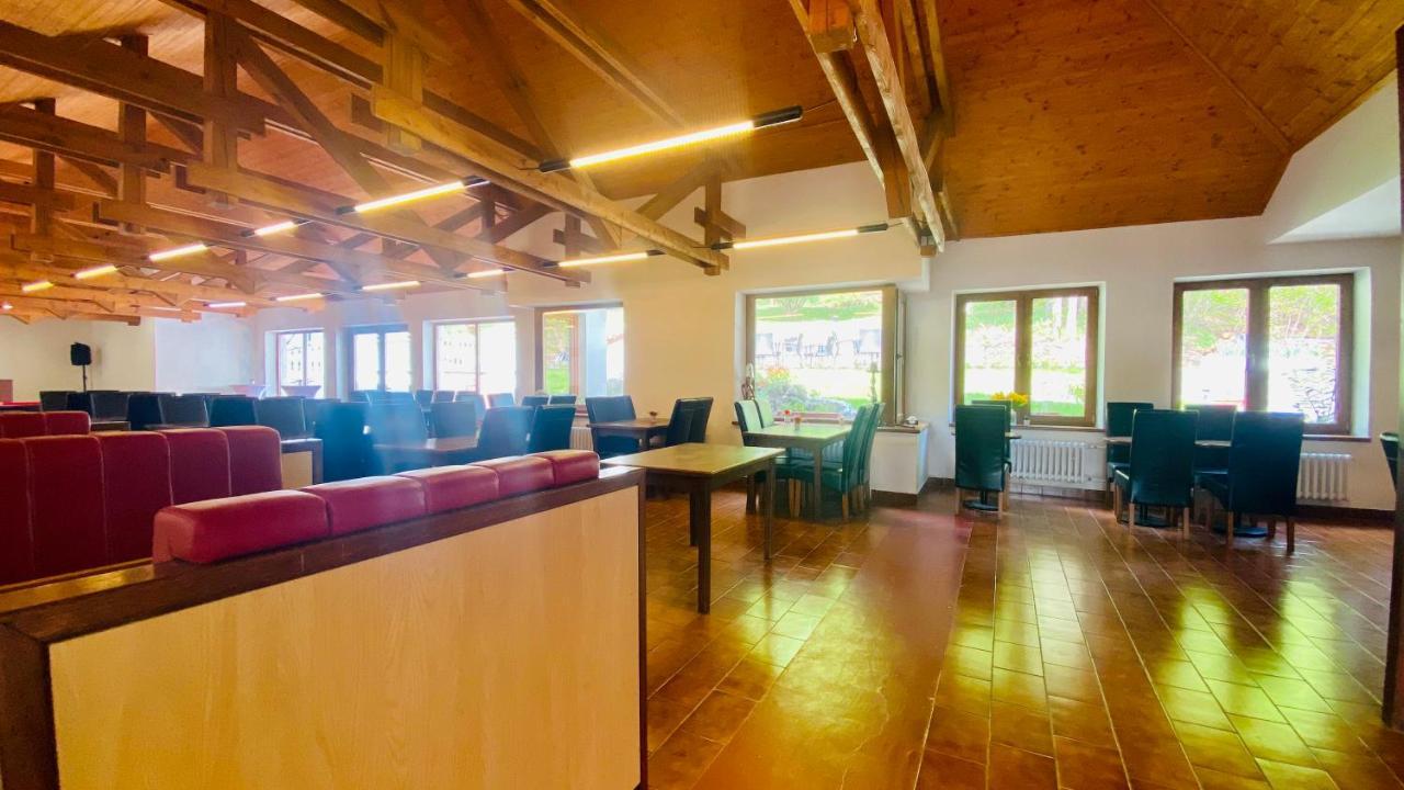 Uniqhotel Cesky Sternberk Εξωτερικό φωτογραφία