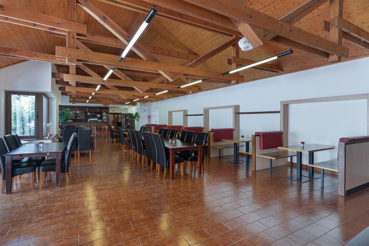 Uniqhotel Cesky Sternberk Εξωτερικό φωτογραφία